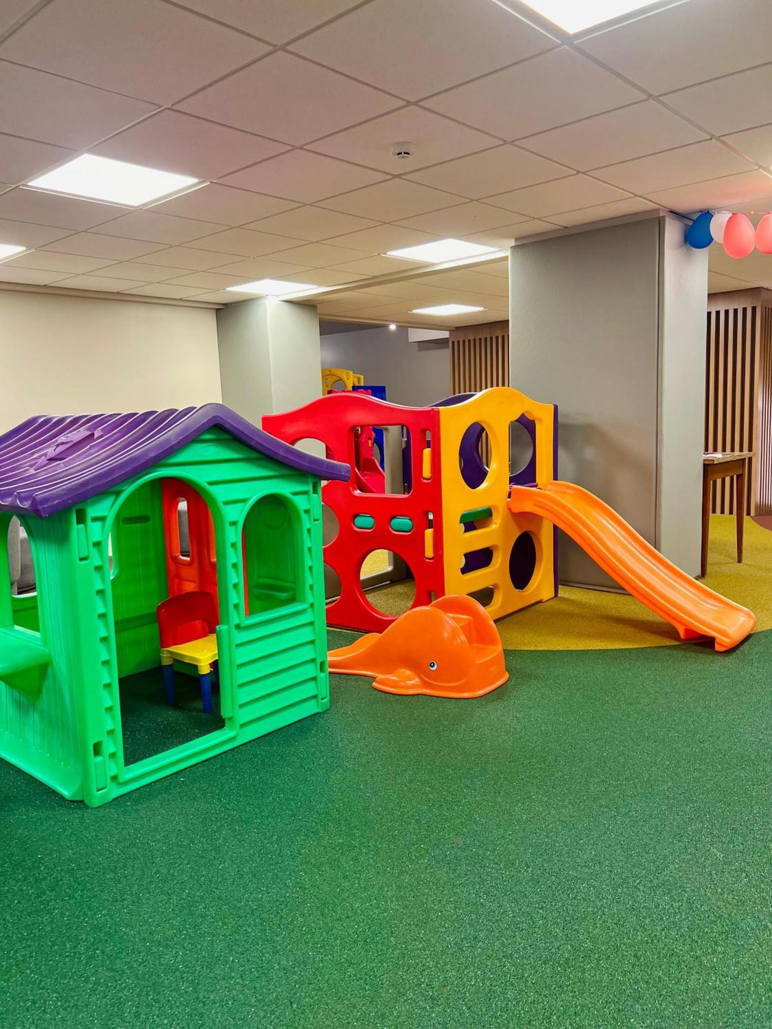 Hotel Vila Germanica ピラトゥバ エクステリア 写真
