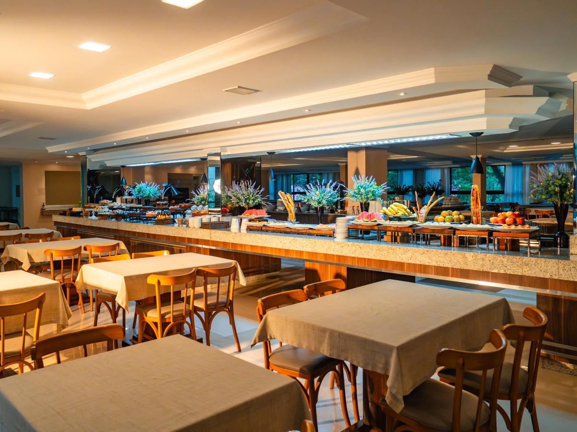 Hotel Vila Germanica ピラトゥバ エクステリア 写真