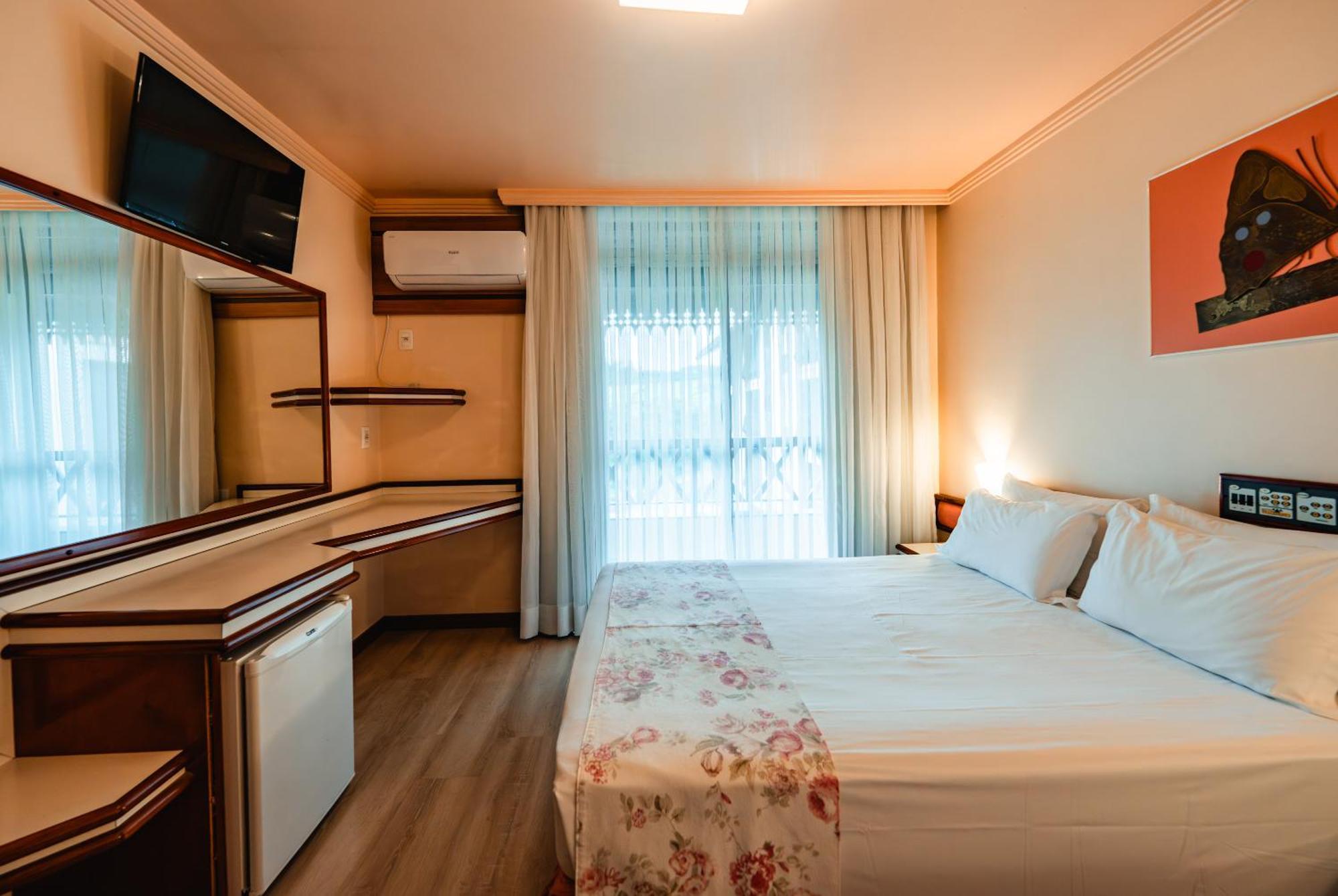Hotel Vila Germanica ピラトゥバ エクステリア 写真